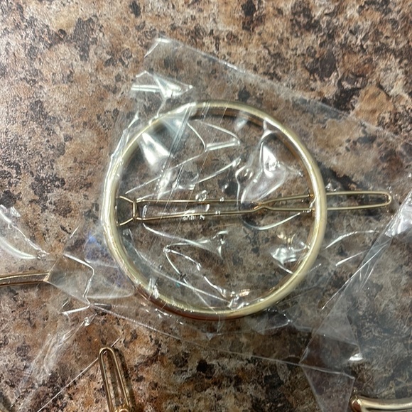 Gold Hair Accessories - Picture 3 of 6